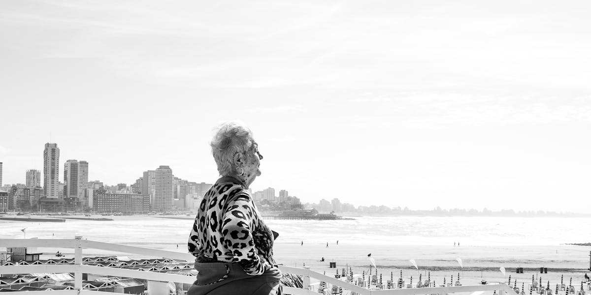 vantagens de ter um guarda-roupa cápsula para a praia